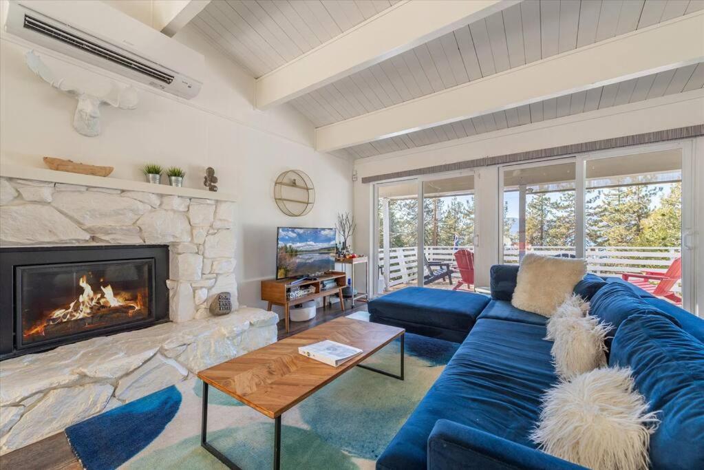 Lake Views, Pet-Friendly Cabin With Hot-Tub In King'S Beach كينغس بيتش المظهر الخارجي الصورة
