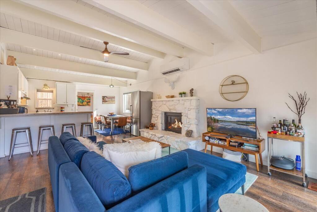 Lake Views, Pet-Friendly Cabin With Hot-Tub In King'S Beach كينغس بيتش المظهر الخارجي الصورة