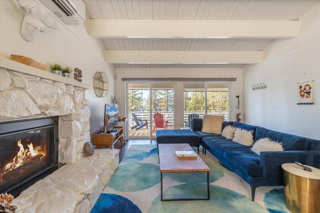 Lake Views, Pet-Friendly Cabin With Hot-Tub In King'S Beach كينغس بيتش المظهر الخارجي الصورة
